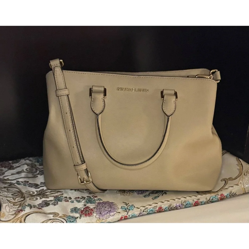 Michael Kors Beige Saffiano Leather Satchel Crossbody Handbag Gold Hardware